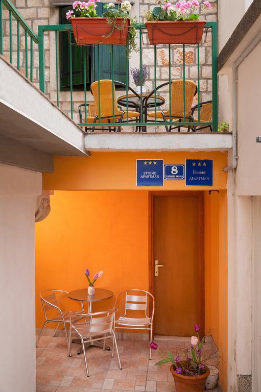 Apartments Mande And Kate Baska Voda Bilik gambar