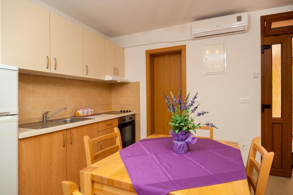 Apartments Mande And Kate Baska Voda Bilik gambar