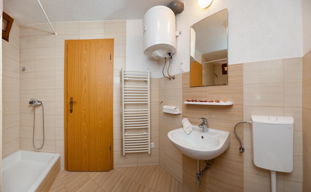 Apartments Mande And Kate Baska Voda Bilik gambar
