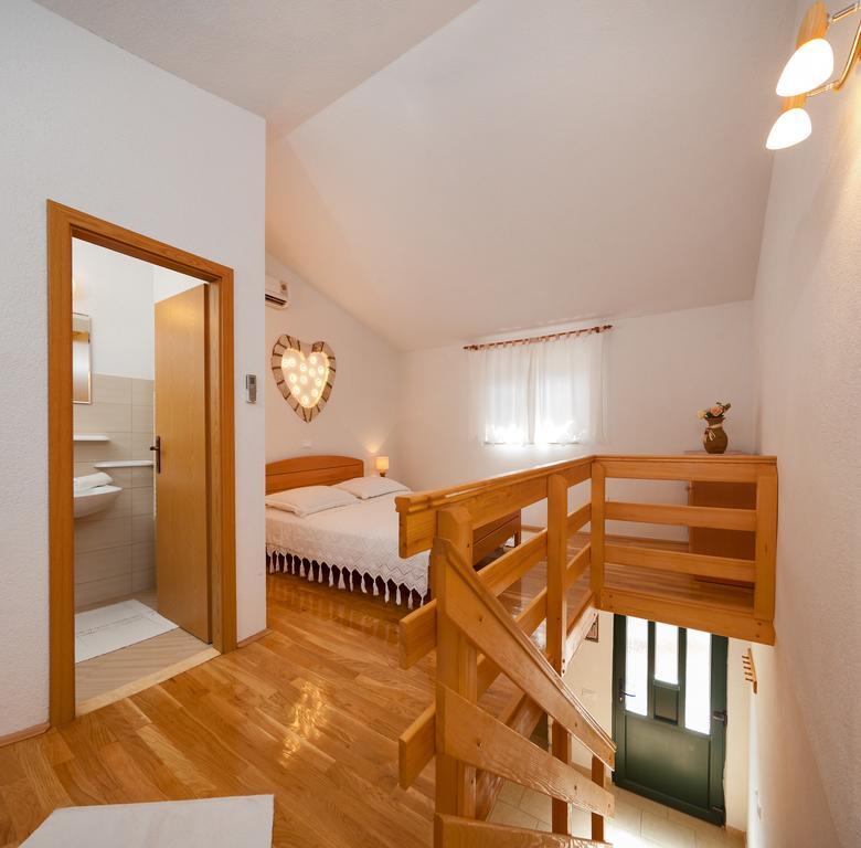 Apartments Mande And Kate Baska Voda Bilik gambar