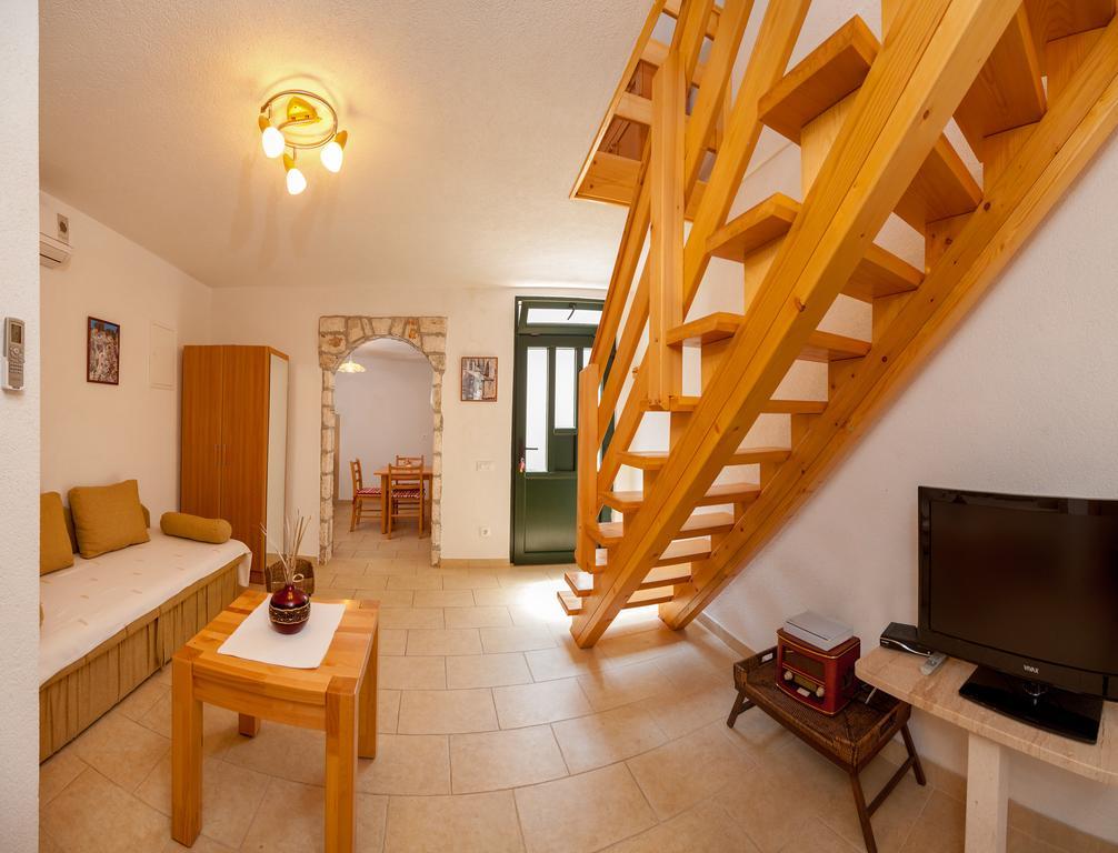 Apartments Mande And Kate Baska Voda Bilik gambar